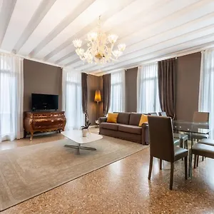 San Teodoro Palace - Luxury Apartments Veneza